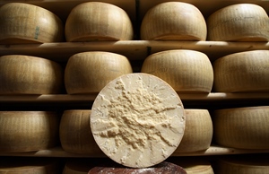 Parmigiano Reggiano: nonostante la pandemia le aziende del Consorzio chiudono il 2020 con un bilancio positivo: +7,9% vendite in Italia e +10,7% all’estero.